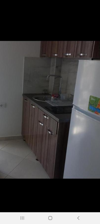 קסאמיל Arjan Dyli Guesthouse מראה חיצוני תמונה