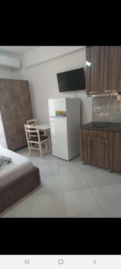 קסאמיל Arjan Dyli Guesthouse מראה חיצוני תמונה